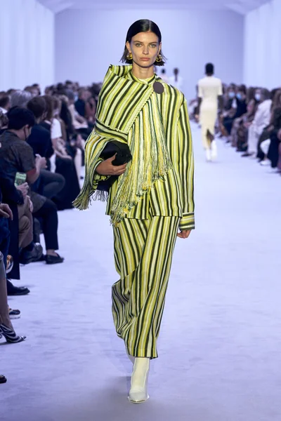 Look 31
